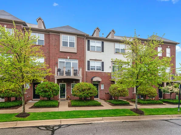 244 Wright St #77, Wixom, MI 48393