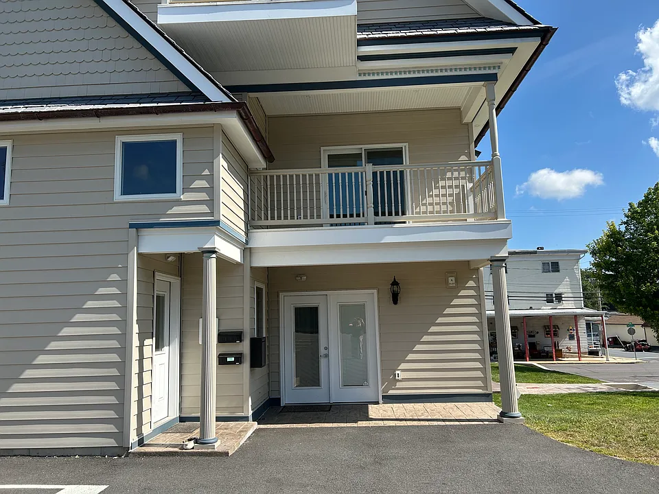 208 W Penn Ave #2