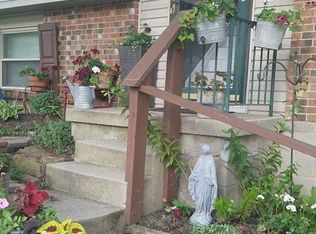 4966 Amberwood Dr, Dayton, OH 45424