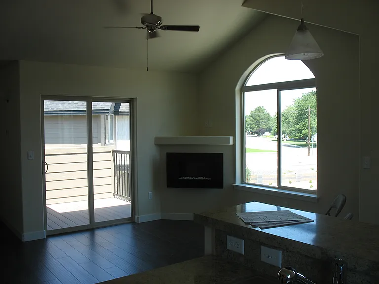 91 Newcomer St — Photo 10