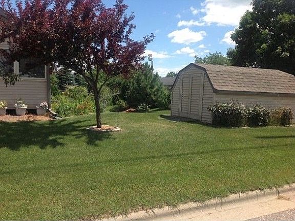 3rd image of 1627 Meadowlark Ln