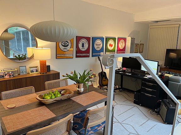 Entrance to Living Room/ Dining space