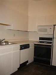 Rented by R New York