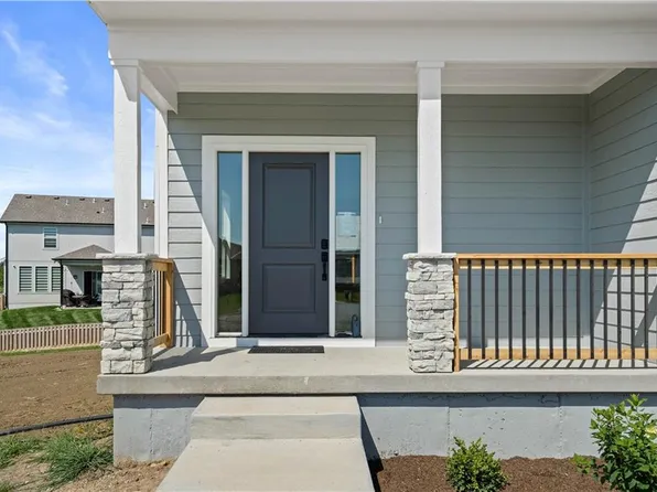 4416 SW Grindstone Cir, Lees Summit, MO 64082