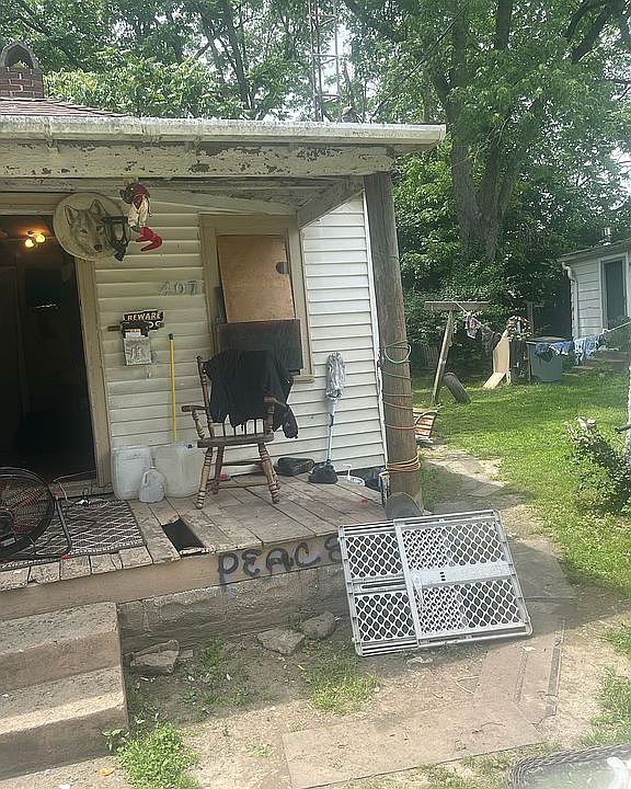 1st image of 407 S 4th St