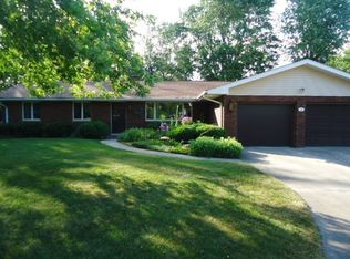 112 W 8th St, Gridley, IL 61744