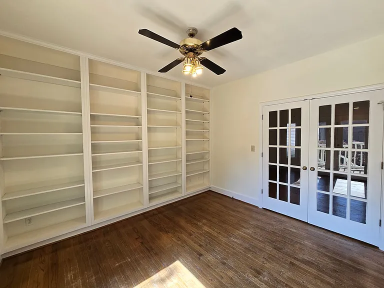 733 Victorian Pl — Photo 7