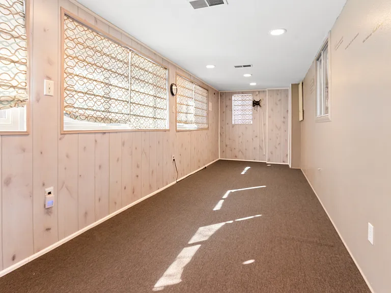 5203 Desert View Dr — Photo 19