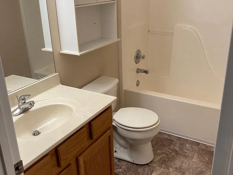 948 Mossy Grove Ln — Photo 7