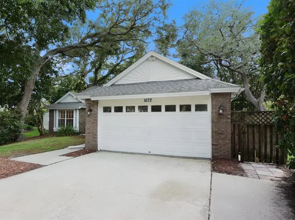 1672 Countrywood St, Tarpon Springs, FL 34689