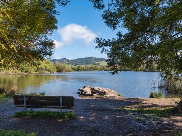 4719 Tee View Ct, Santa Rosa, CA 95405