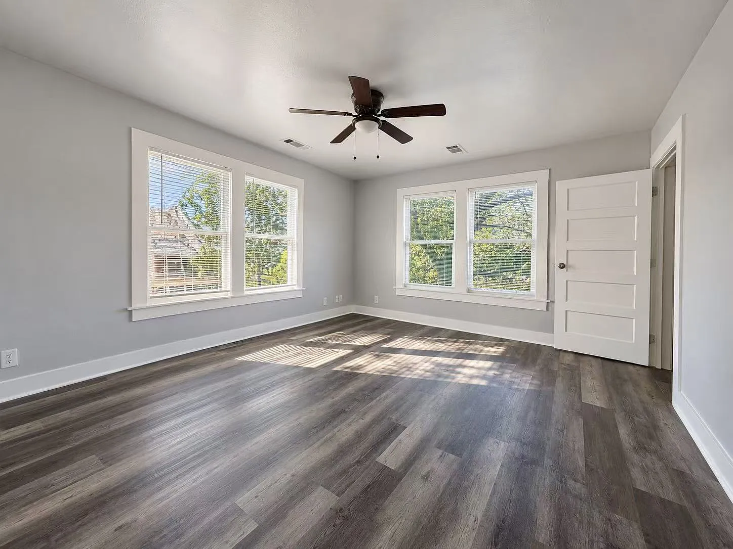 1 bed, 900 sqft, $1,200 — Photo 2