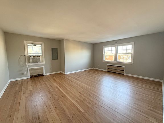 5th image of 175 Van Winkle St Floor 2