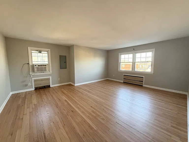 175 Van Winkle St #2 — Photo 5