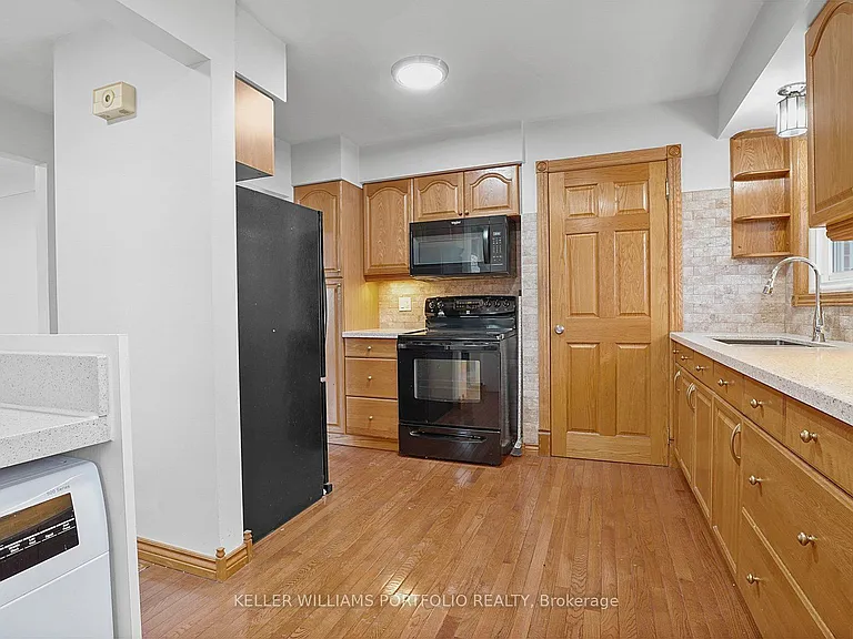 68 Athabasca St — Photo 11