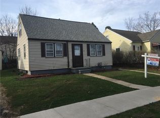 19 Skylane Dr, Rochester, NY 14621