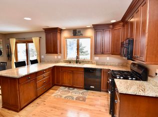 163 Larkspur Ln E, Onalaska, WI 54650