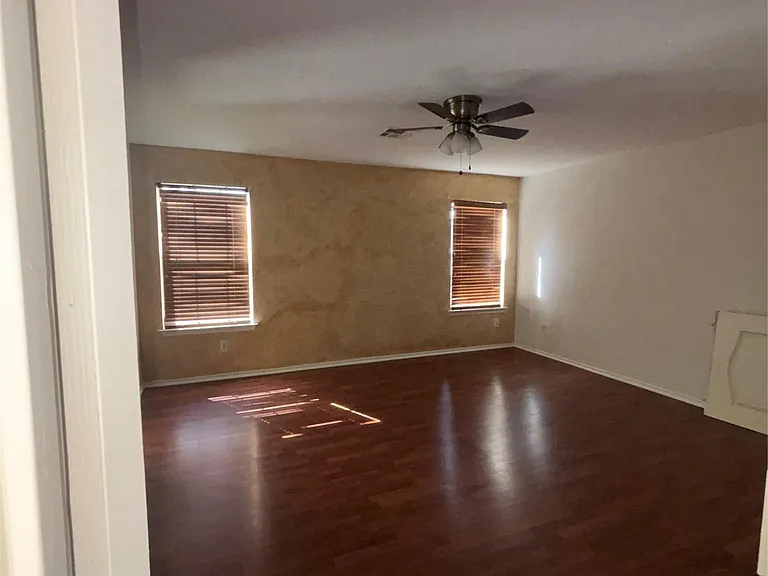 5600 War Admiral Dr — Photo 15