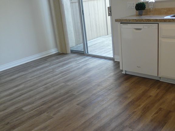 4th image of 307 N Singingwood St Unit 12