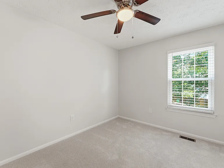 2401 W Rosecroft Village Cir — Photo 14