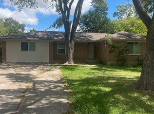 1540 E Springcrest Cir, Lancaster, TX 75134