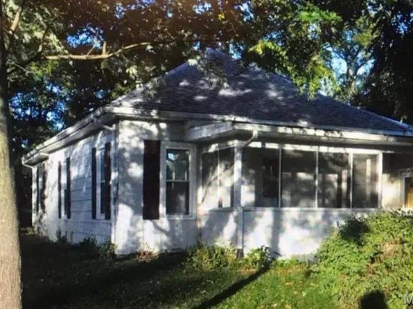 900 Sarah St, Jerseyville, IL 62052