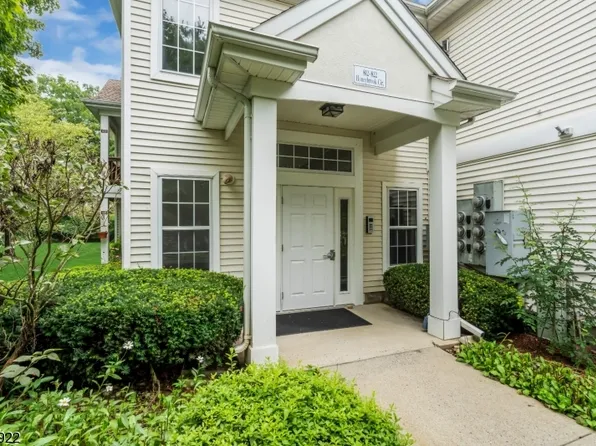814 Honeybrook Cir #814, Lopatcong Twp., NJ 08886