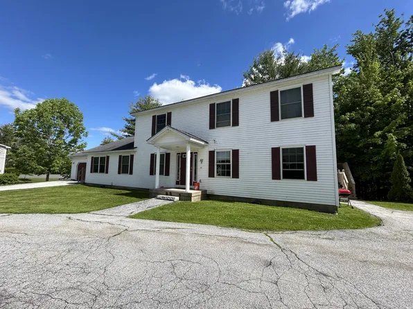 82 Fieldstone Dr #C, Bangor, ME 04401