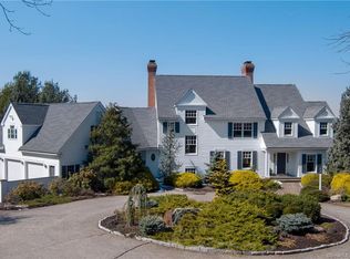 33 Stonefield Rd, Avon, CT 06001