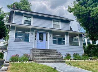 220 Ridgewood Rd S, South Orange, NJ 07079