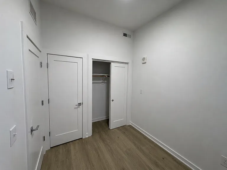 2425 20th St NE #9 — Photo 10