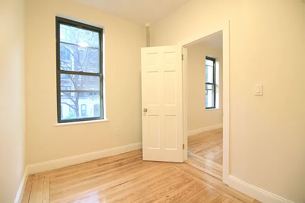 Rented by Link NY Realty | media 13