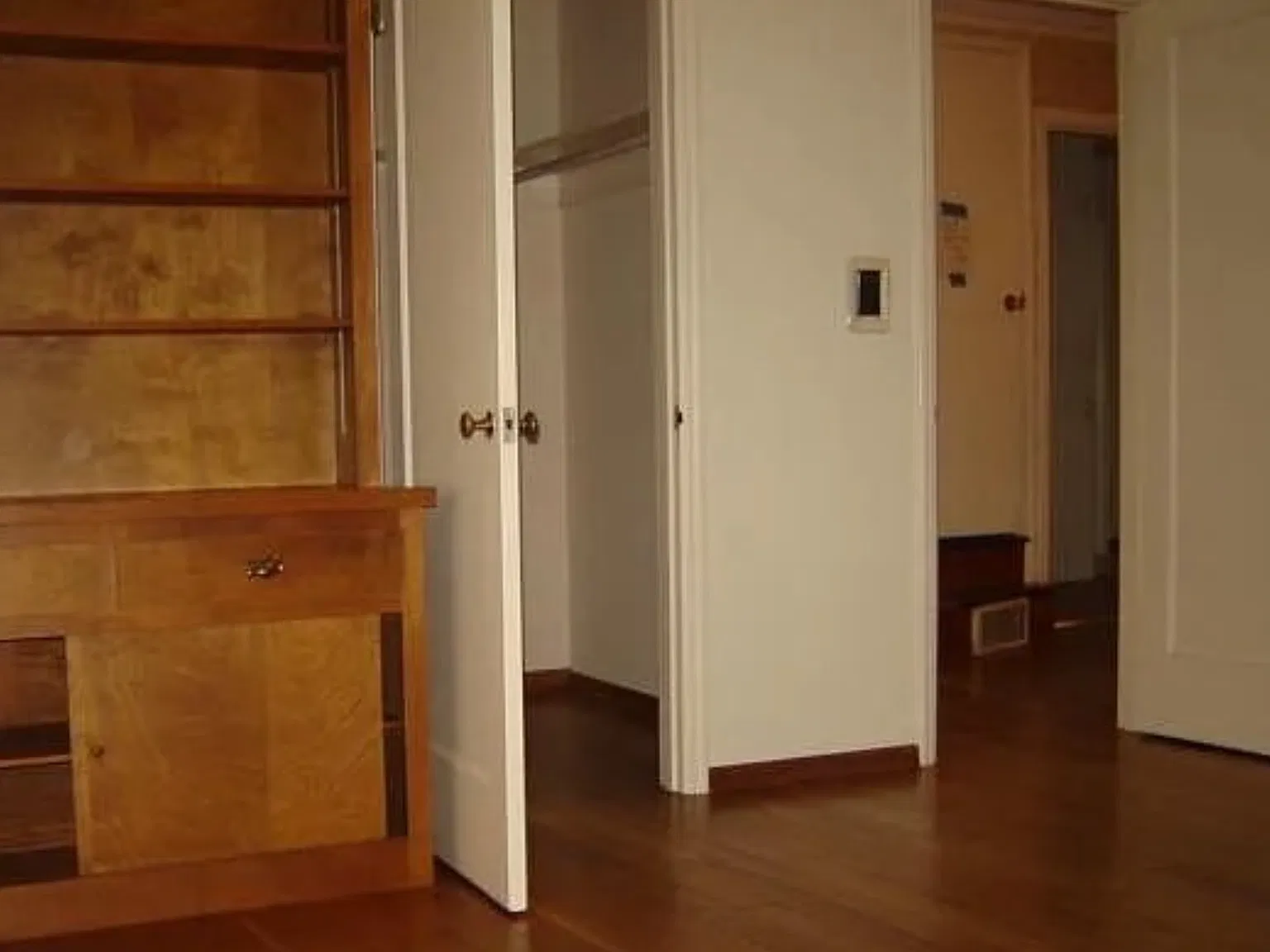 3 bed, 1.5 bath, 2000 sqft, $1,800 — Photo 4