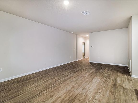 5th image of 46 Ash Rd