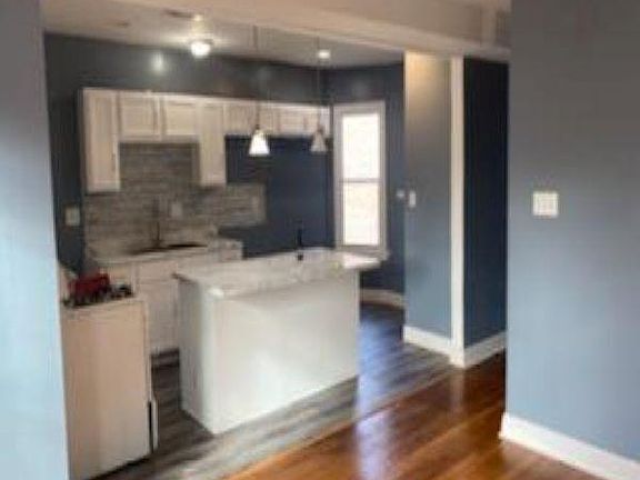 5th image of 6422 S Eberhart Ave #1