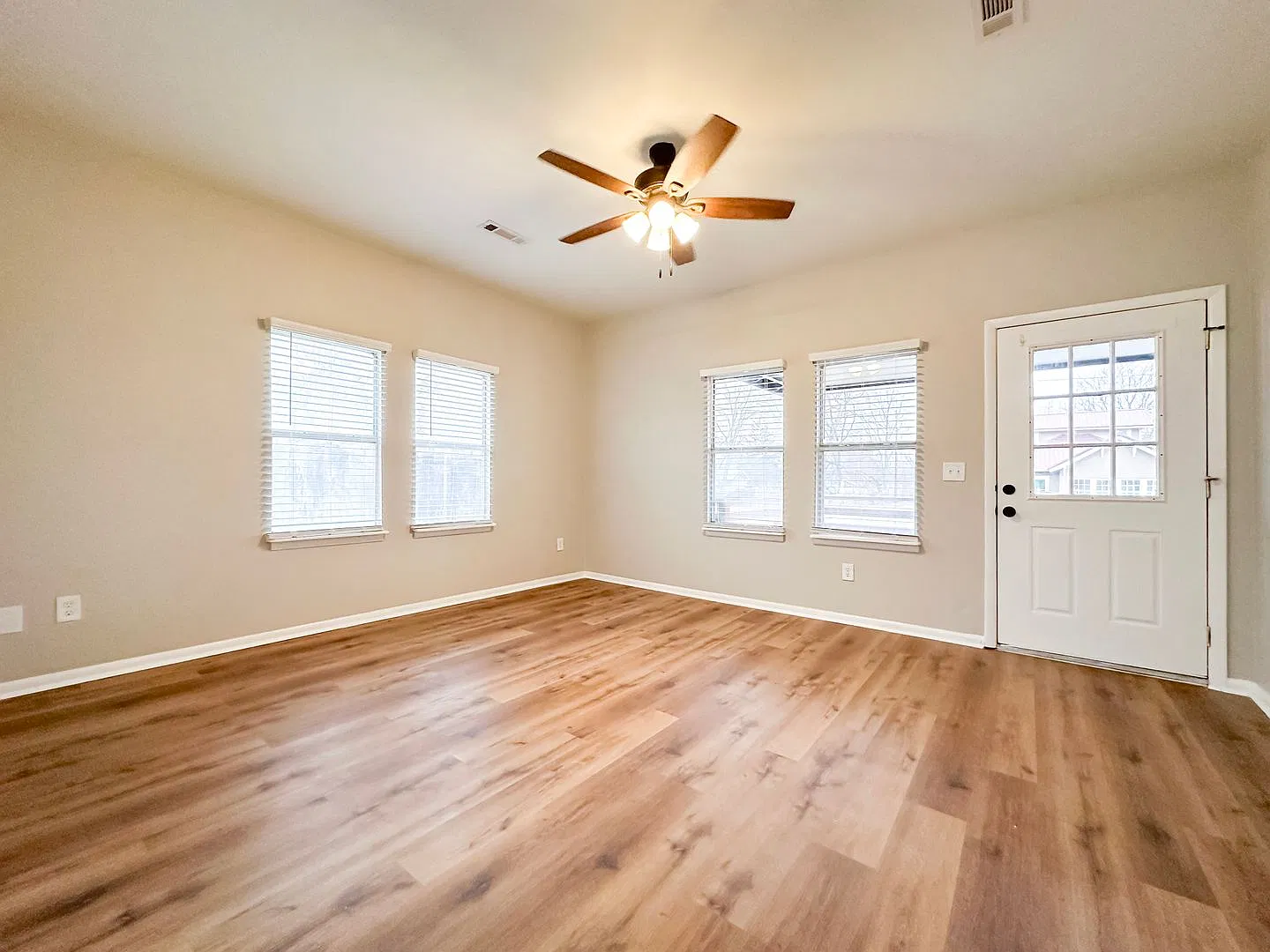 3bd/2ba Home for Rent - Gentry Charmer! — Photo 3