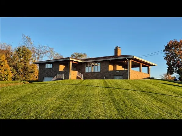 204 Frisbee Ave, Connellsville, PA 15425