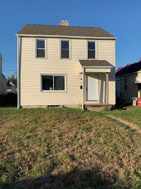1476 E Whittier St photo 1