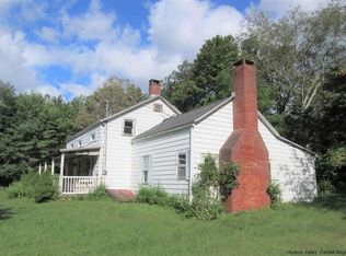 135 Harry Wells Rd, Saugerties, NY 12477