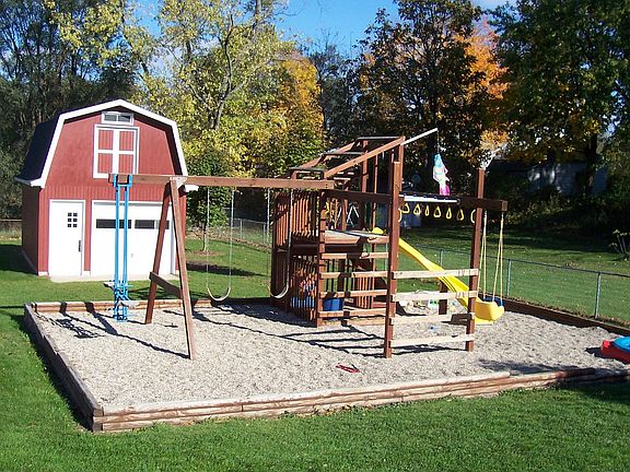 Barn, Playset