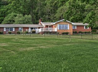 238 Dogwood Acres Rd, Hampton, TN 37658