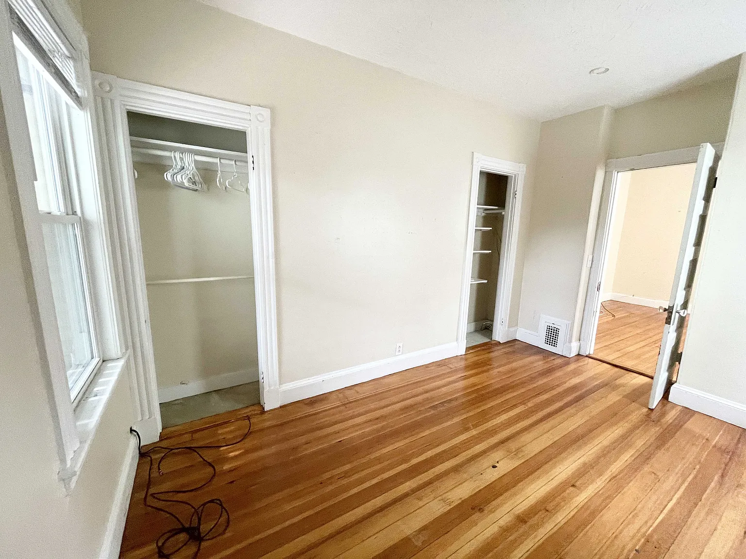 3 bed, $3,000 — Photo 4