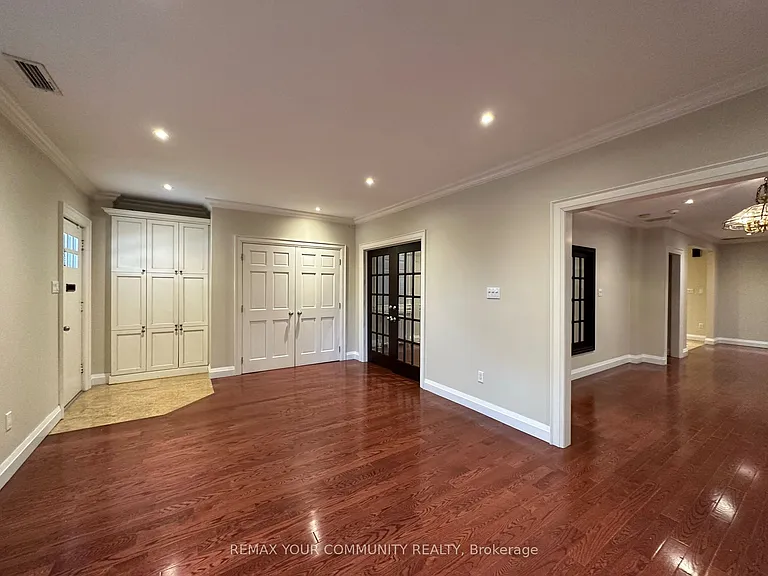 70 Snowdon Ave — Photo 2