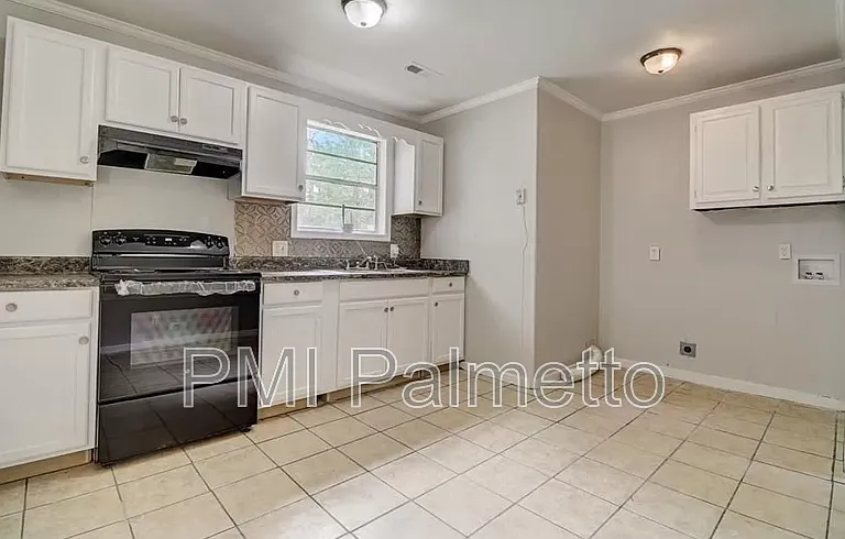 329 Saddlefield Rd — Photo 5