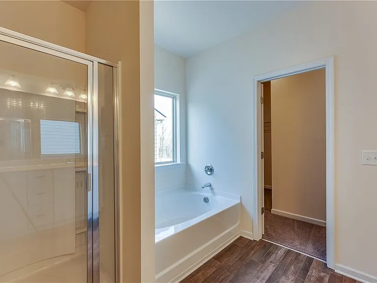 5317 Burrus Ln — Photo 23