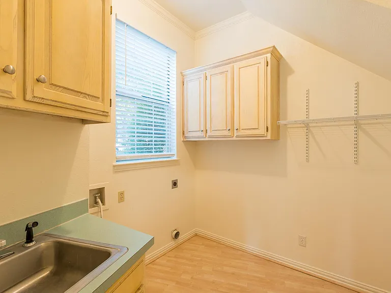 2411 Cross Timbers Trl — Photo 31
