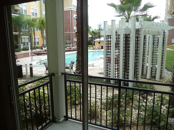 5th image of 1531 W Lemon St APT 4101