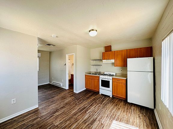 2nd image of 1631 E Hedrick Dr #1639