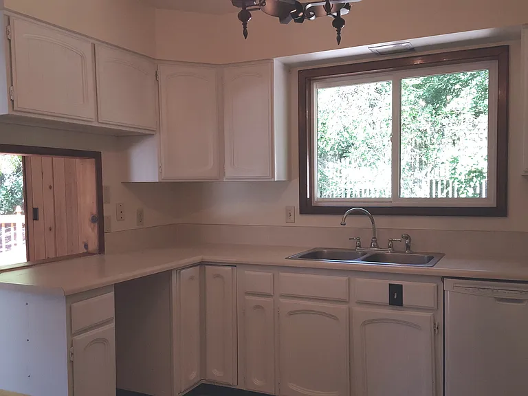 8065 SW Ridgeway Dr — Photo 6
