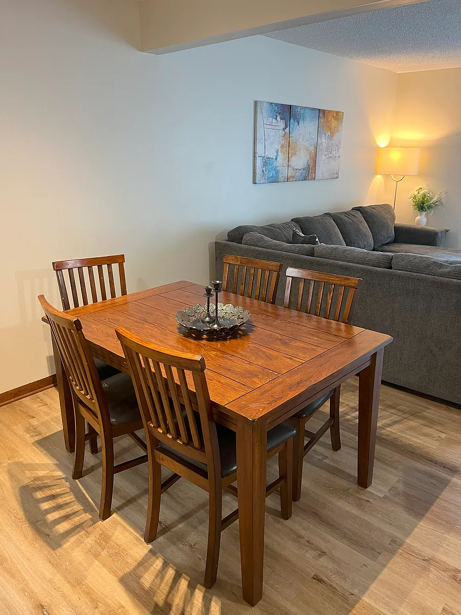 main level dining area - 2142 Southwood Pl